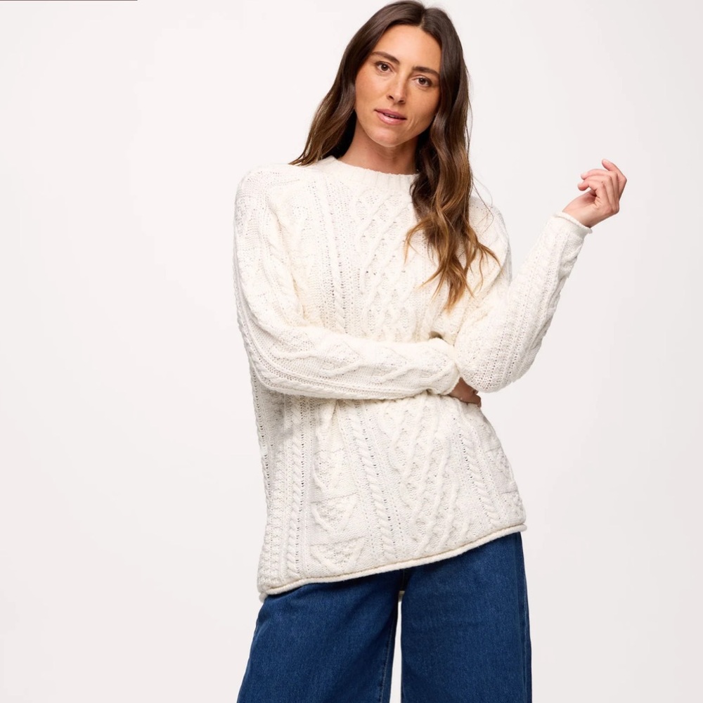 nuuds Women's Cream Cable Knit Sweater